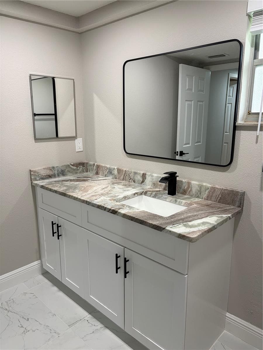 Single Family Residence at 12302 FIELDSTONE LN, HUDSON, photo 35 of 62