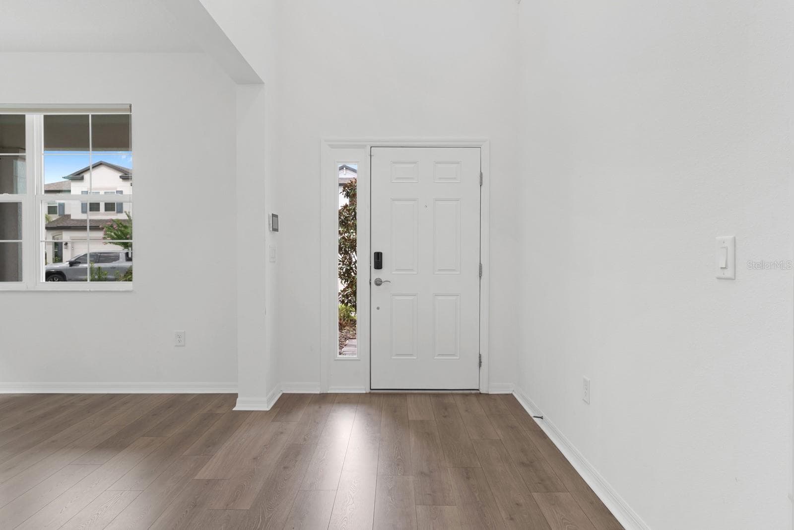 Single Family Residence at 10726 NEW MORNING DR, TAMPA, photo 11 of 80