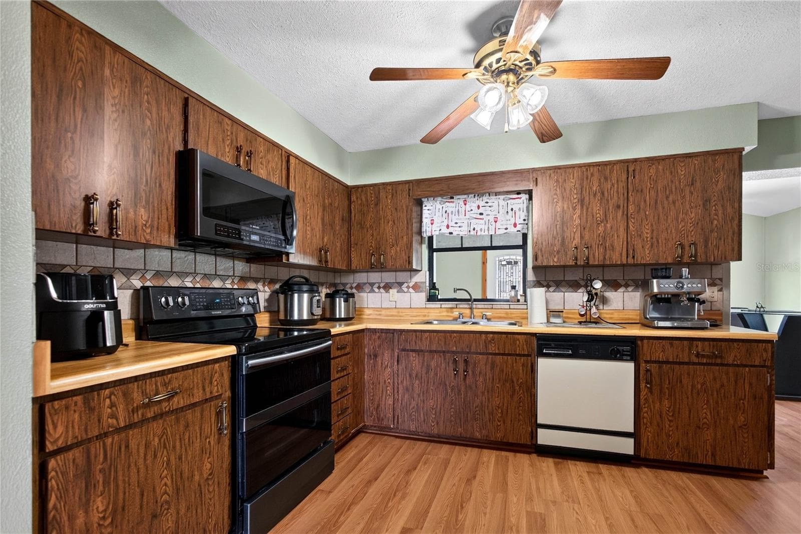 Single Family Residence at 12776 SE 87TH TER, BELLEVIEW, photo 9 of 41