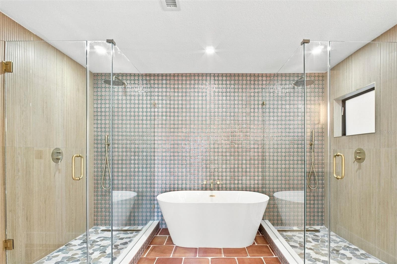 Primary Ensuite - 15918 REDINGTON DR, REDINGTON BEACH