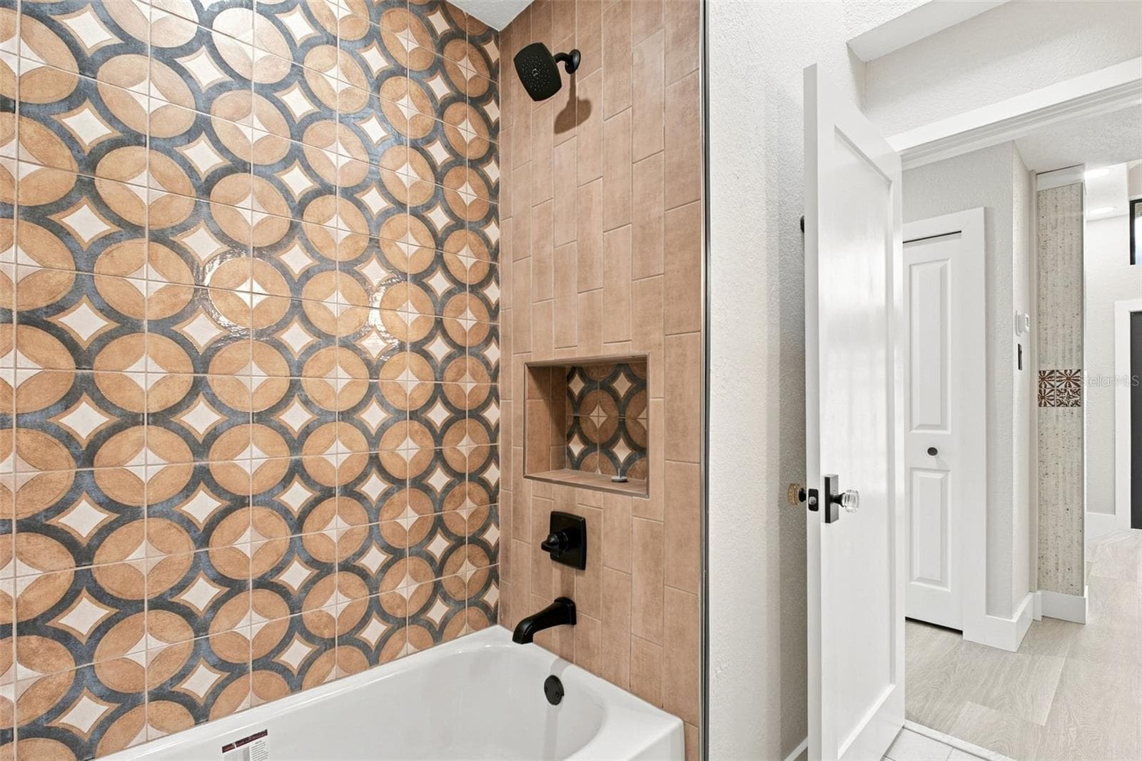 guest bath - 15918 REDINGTON DR, REDINGTON BEACH