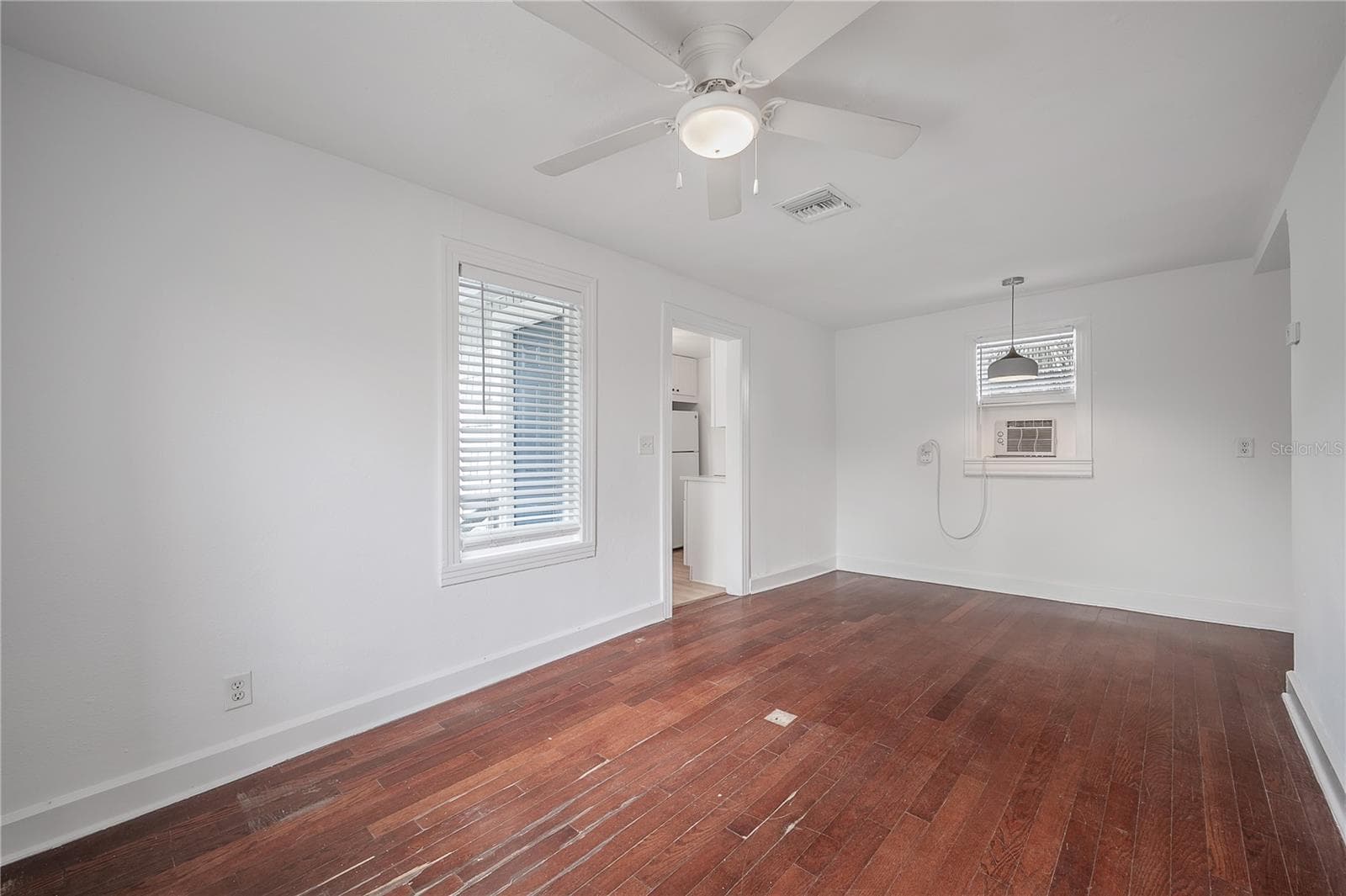Single Family Residence at 405 E CAYUGA ST, TAMPA, photo 42 of 54