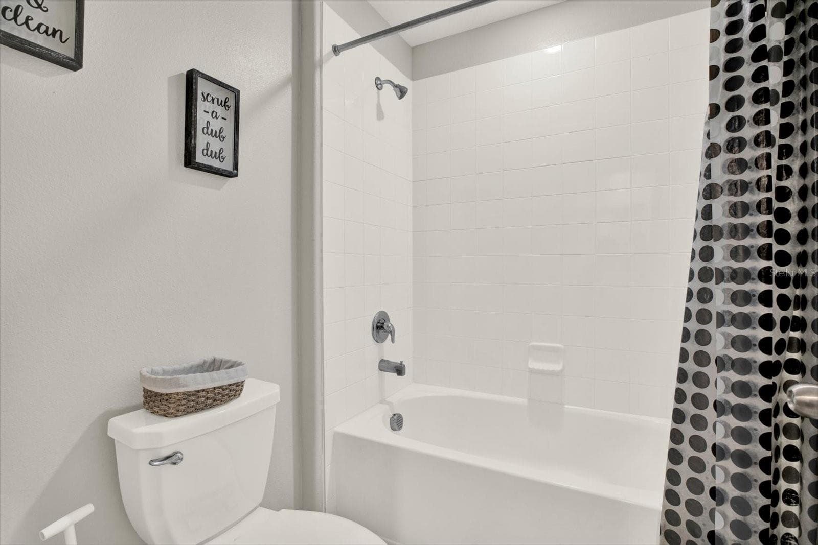 Toilet and Shower - Separate Toilet and Shower Room - 13524 WILD GINGER ST, RIVERVIEW