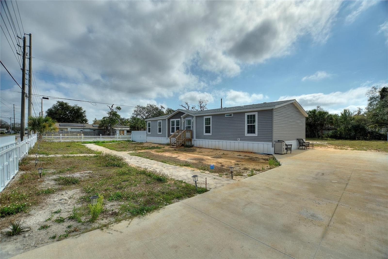 Manufactured Home at 2337 E MAIN ST, LAKELAND, photo 17 of 46