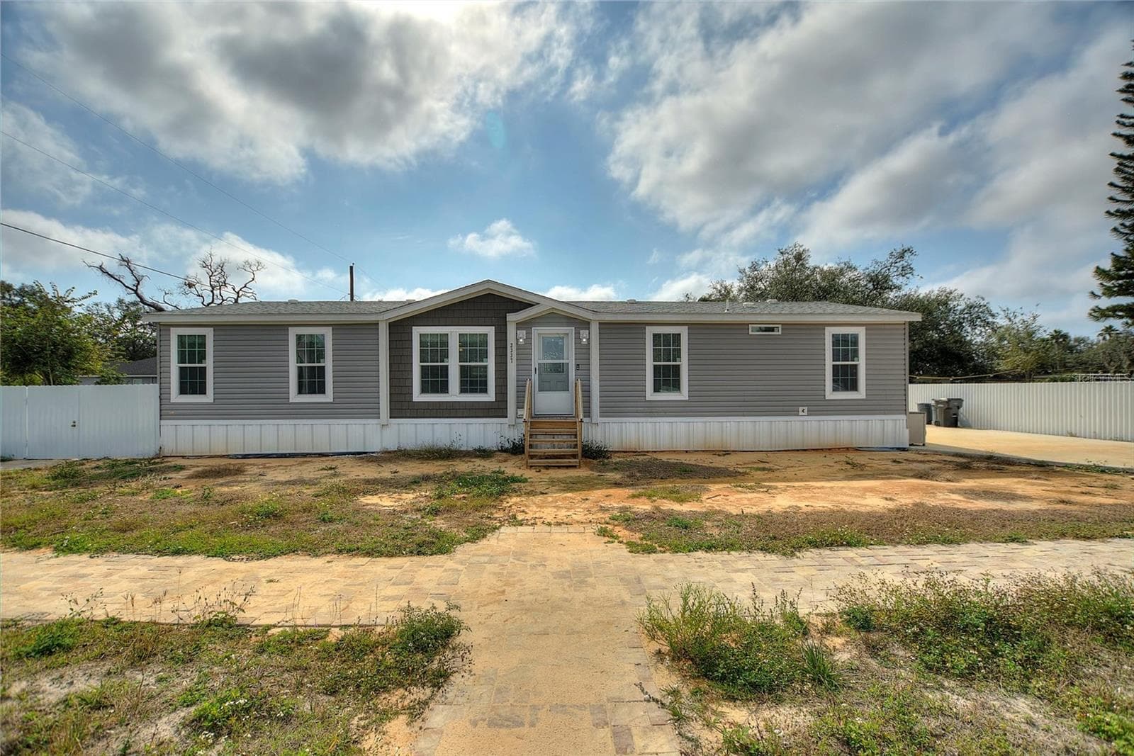Manufactured Home at 2337 E MAIN ST, LAKELAND, photo 18 of 46