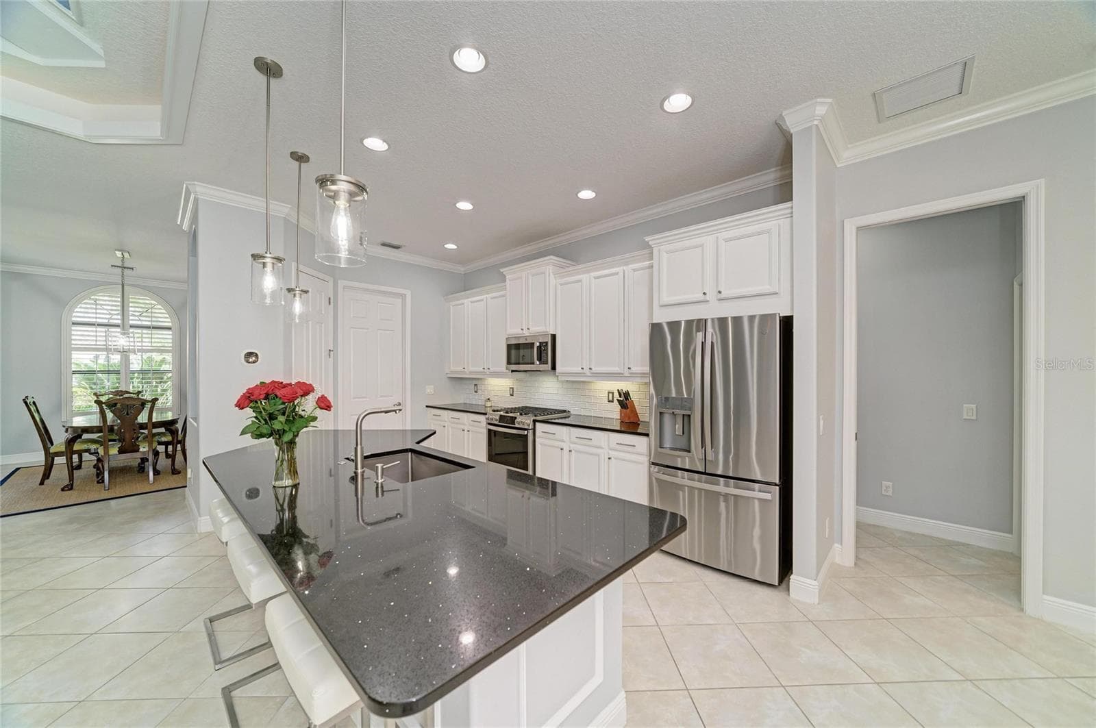 Kitchen - 545 MAST DR, BRADENTON