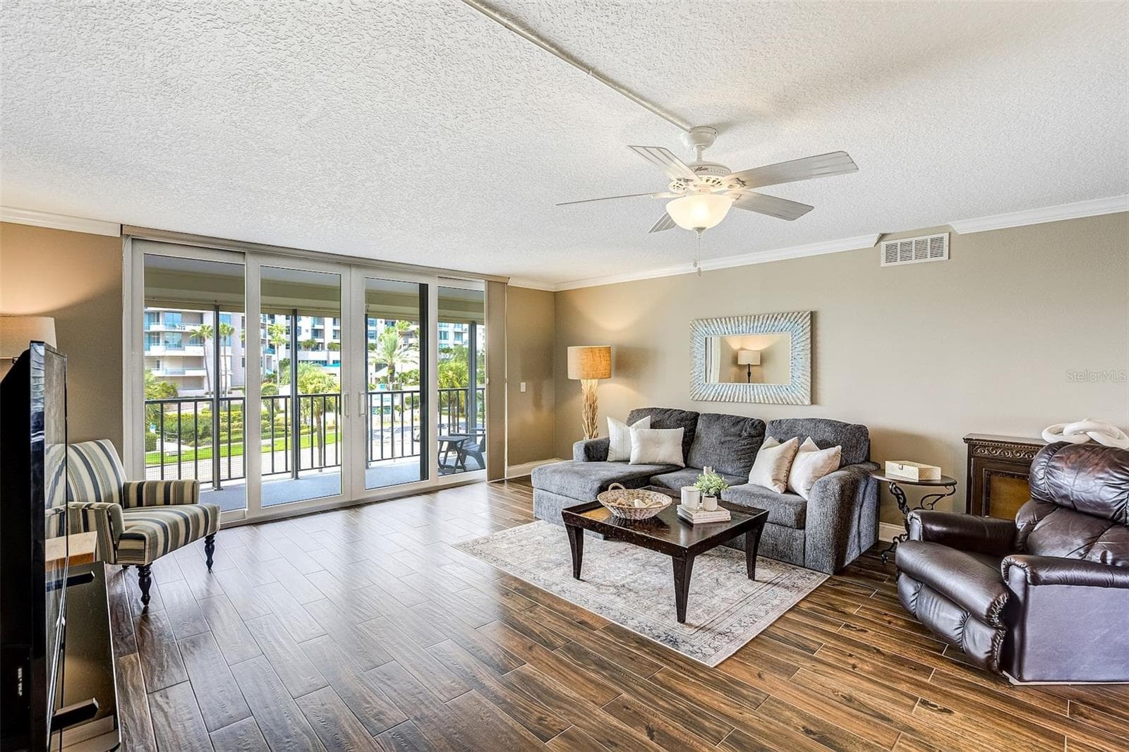 Living Room - 1581 GULF BLVD #203N, CLEARWATER BEACH