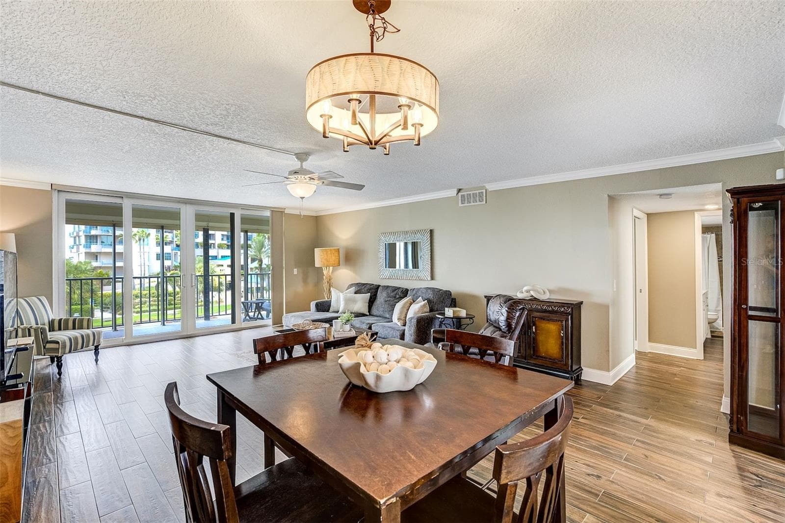 Dining Room - 1581 GULF BLVD #203N, CLEARWATER BEACH