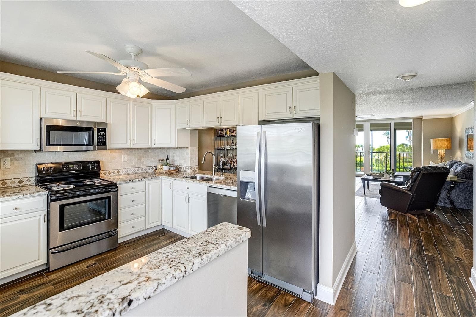 Kitchen - 1581 GULF BLVD #203N, CLEARWATER BEACH