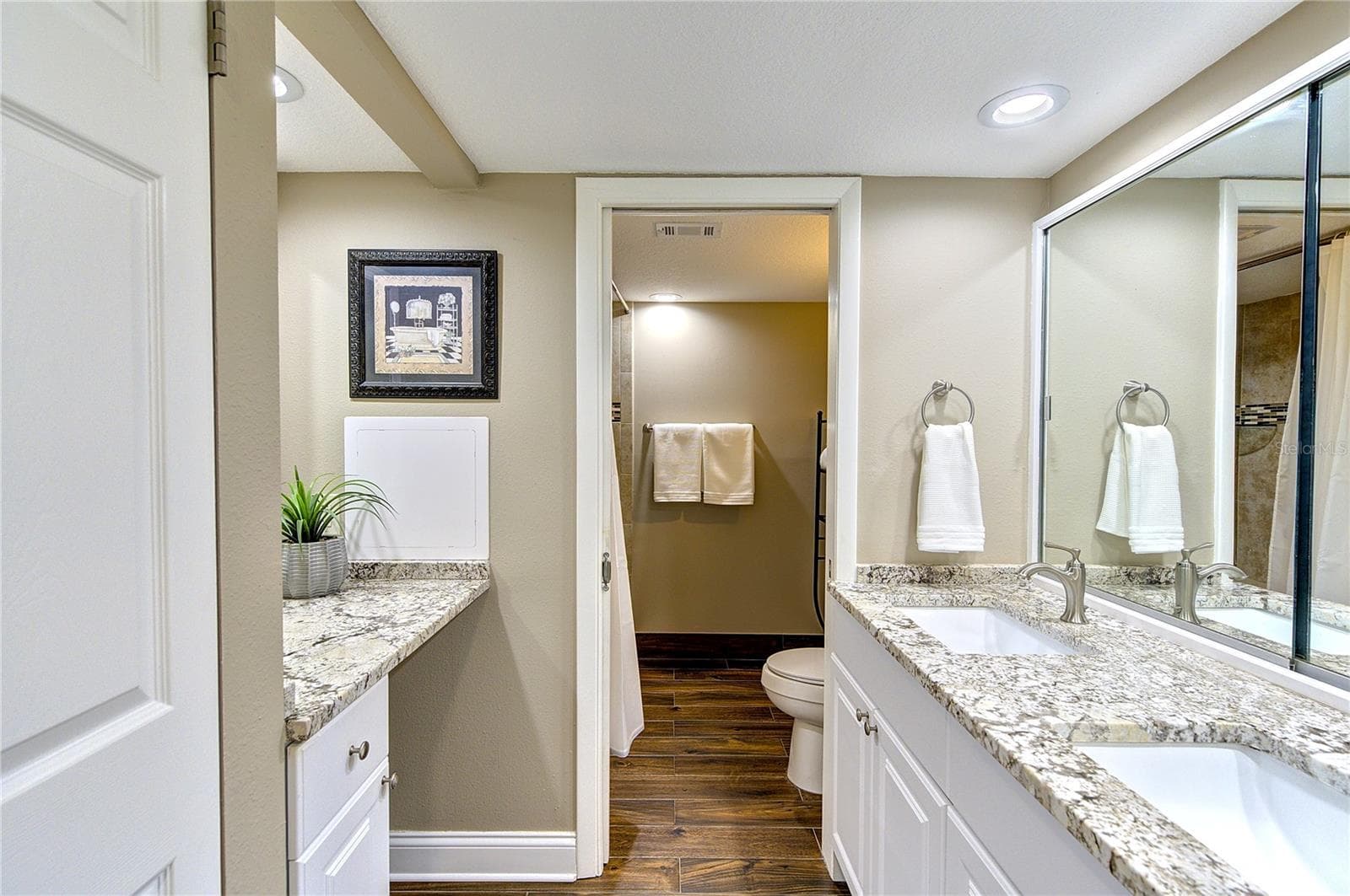 Primary Bathroom - 1581 GULF BLVD #203N, CLEARWATER BEACH