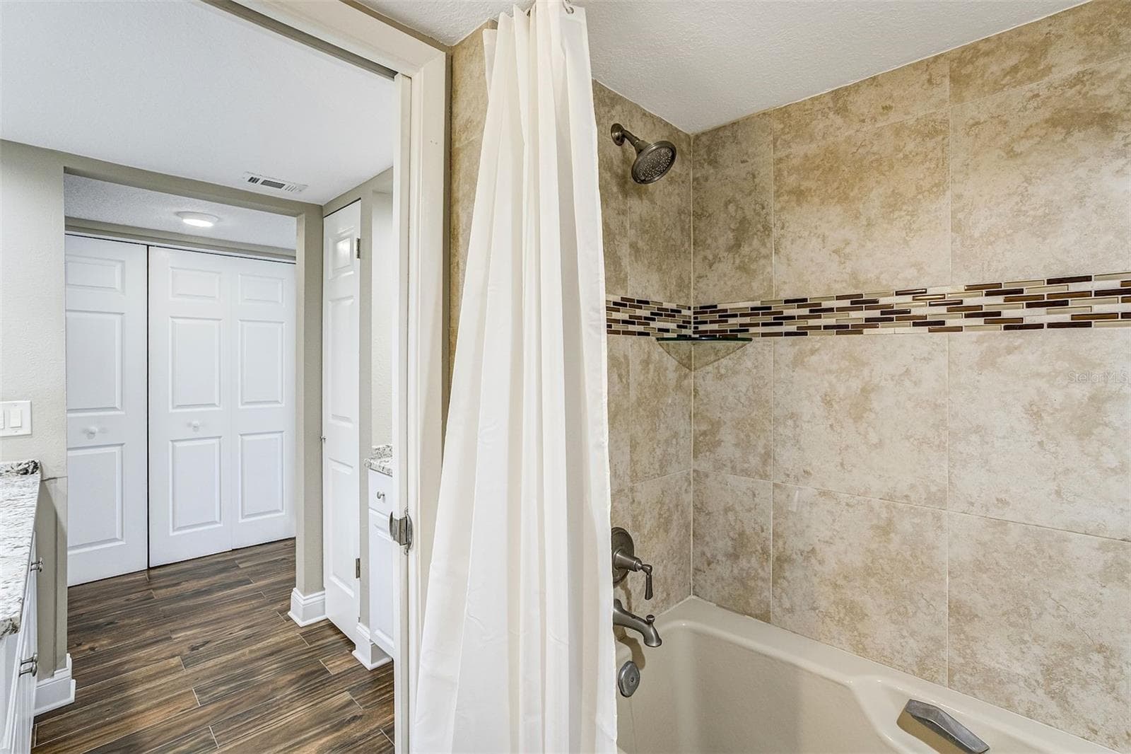 Primary Shower - 1581 GULF BLVD #203N, CLEARWATER BEACH