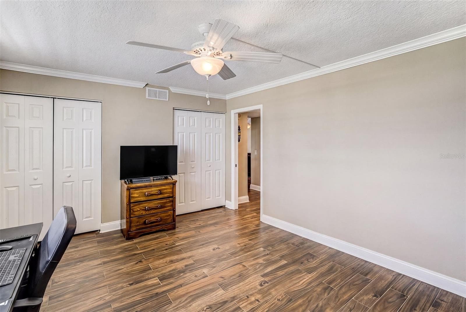 2nd Bedroom With Ample Closet Space - 1581 GULF BLVD #203N, CLEARWATER BEACH