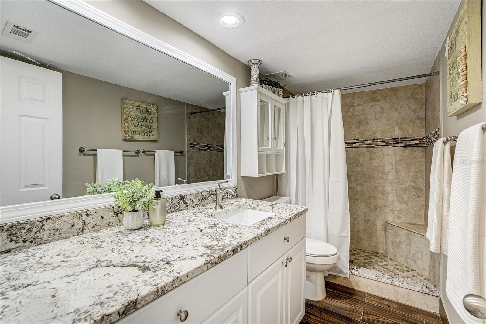 2nd Bathroom - 1581 GULF BLVD #203N, CLEARWATER BEACH
