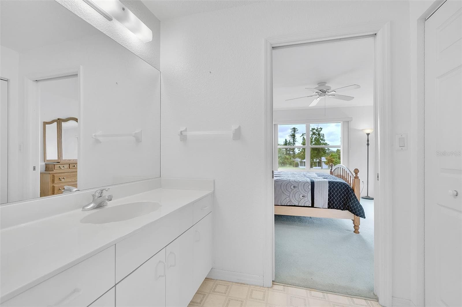 En-Suite Primary Bathroom - 5725 GREENWOOD AVE #4201, NORTH PORT