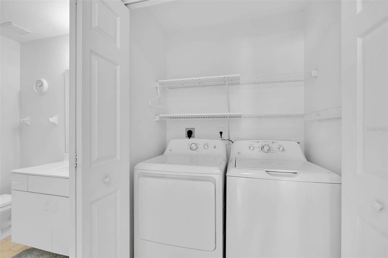 Laundry Closet - 5725 GREENWOOD AVE #4201, NORTH PORT