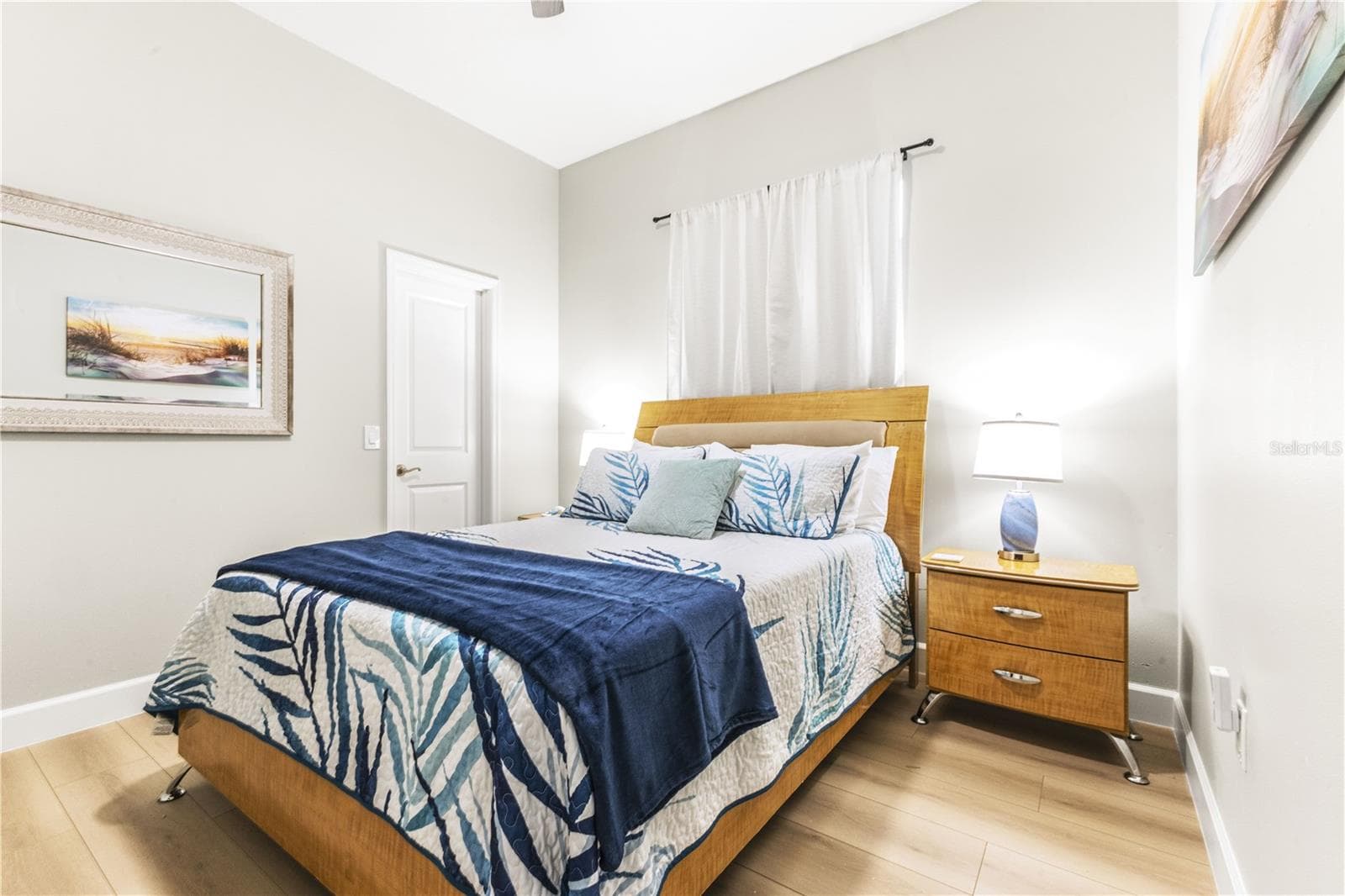 Duplex at 2047 ROSELAWN ST, SARASOTA, photo 10 of 41