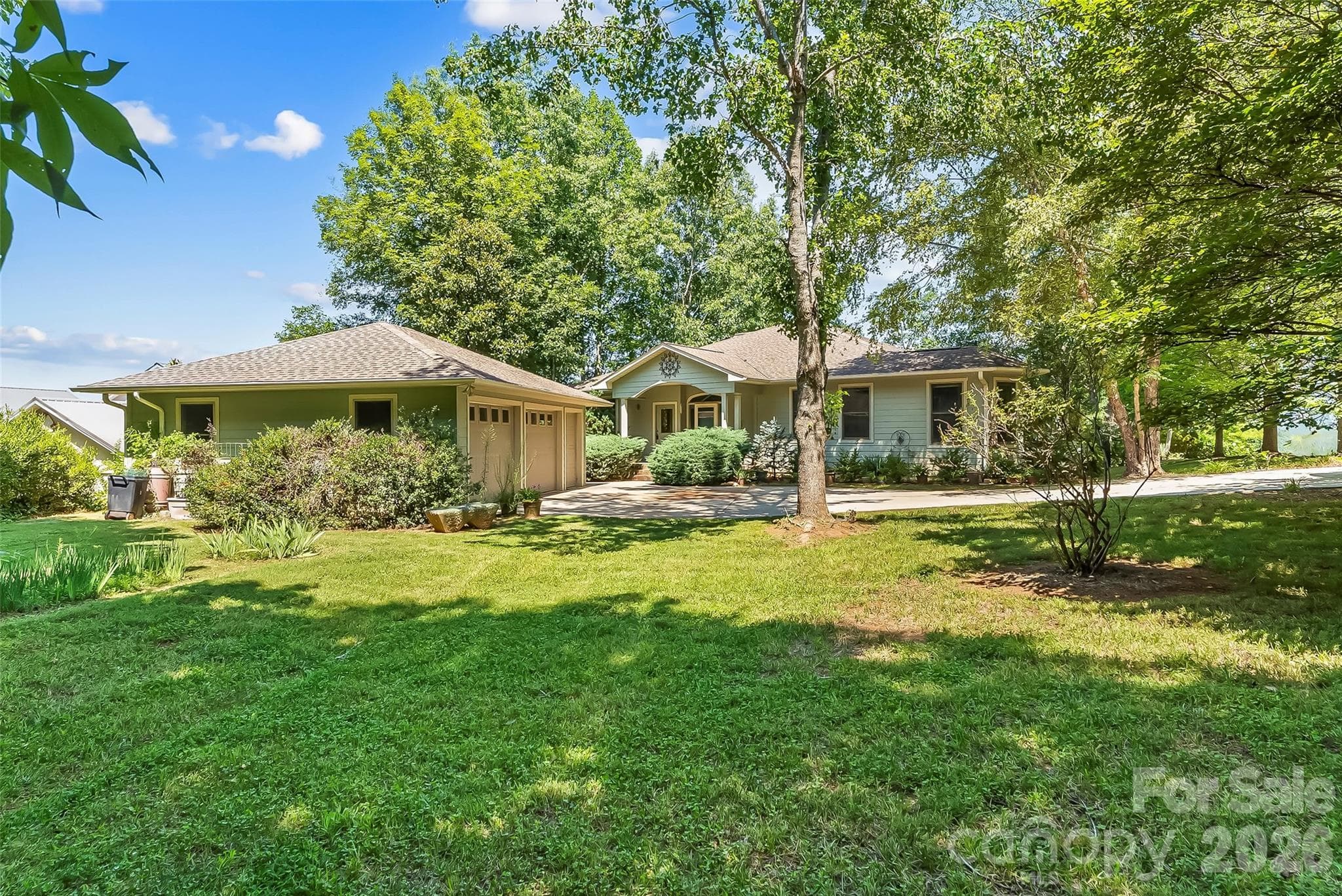 Single Family Residence at Nebo, photo 2 of 44