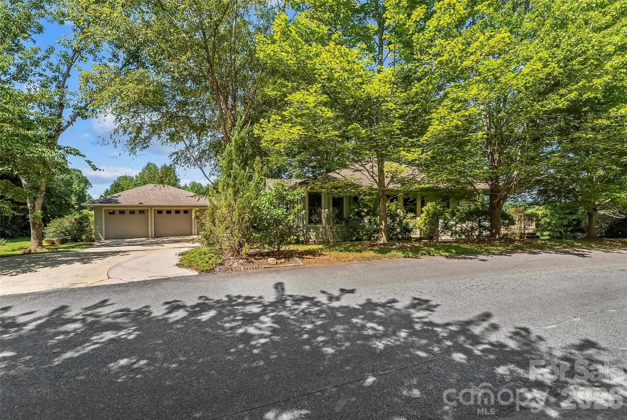 Single Family Residence at Nebo, photo 3 of 44
