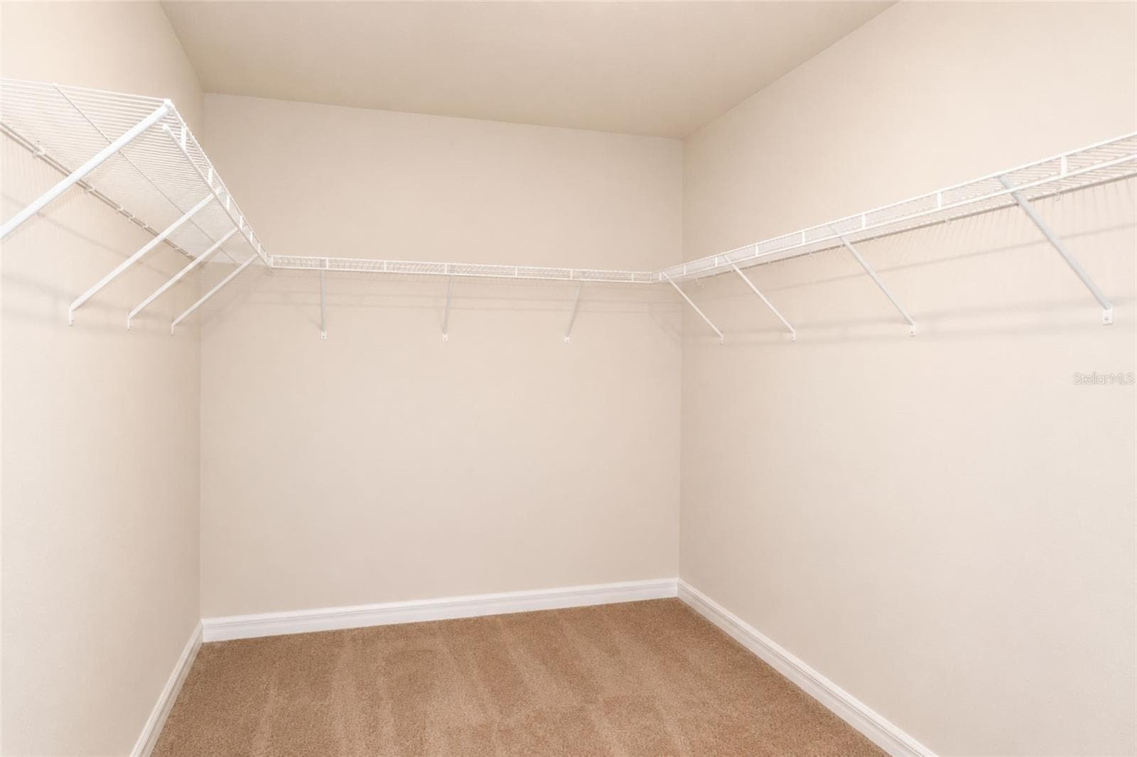Single Family Residence at 715 CALICO SCALLOP ST, RUSKIN, photo 13 of 24