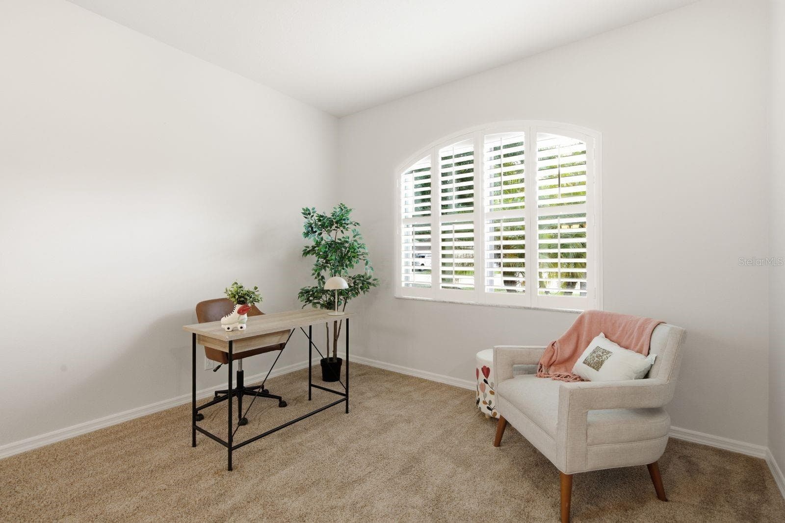 Single Family Residence at 14830 POTTERTON CIR, HUDSON, photo 15 of 46