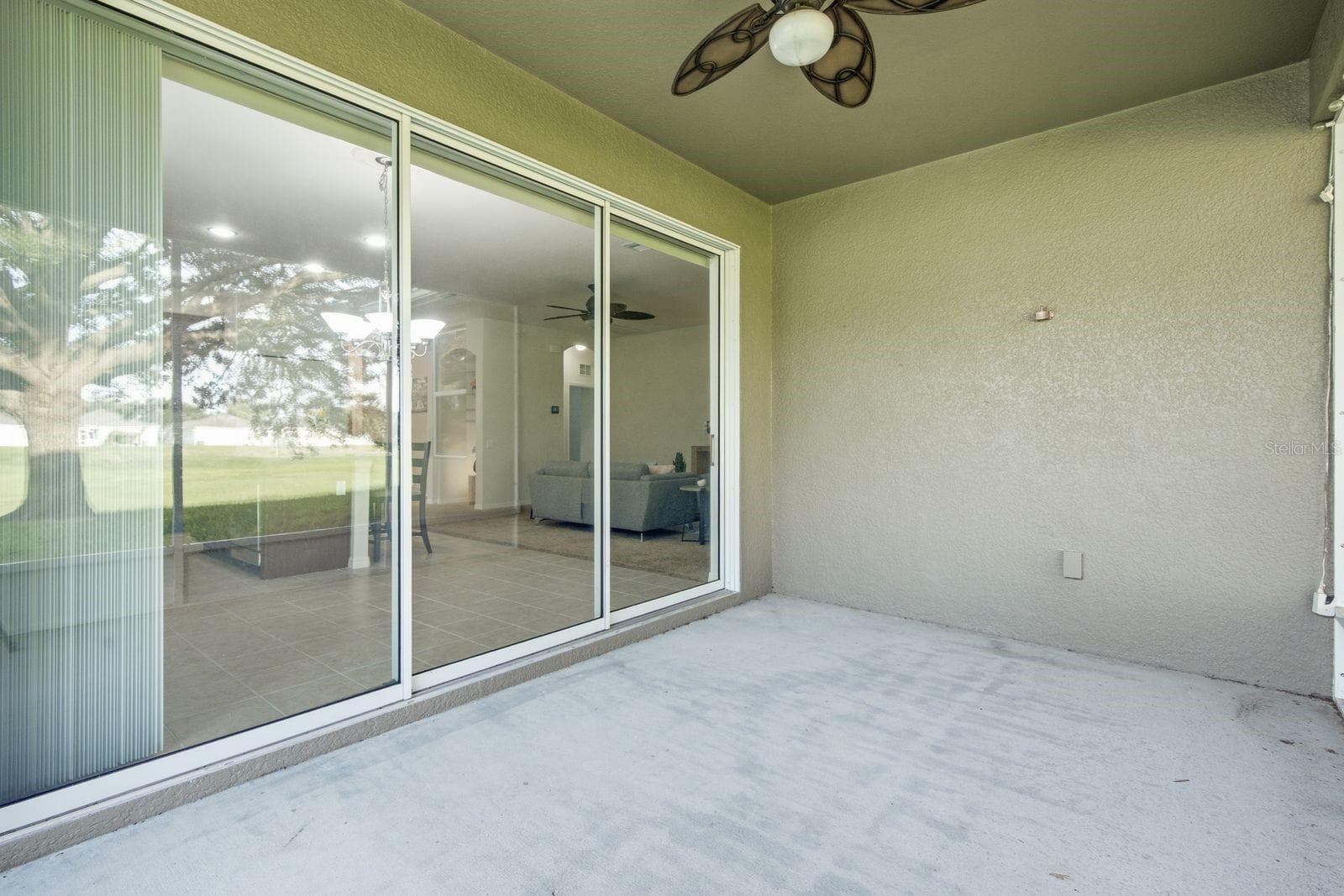 Screened porch - 14830 POTTERTON CIR, HUDSON