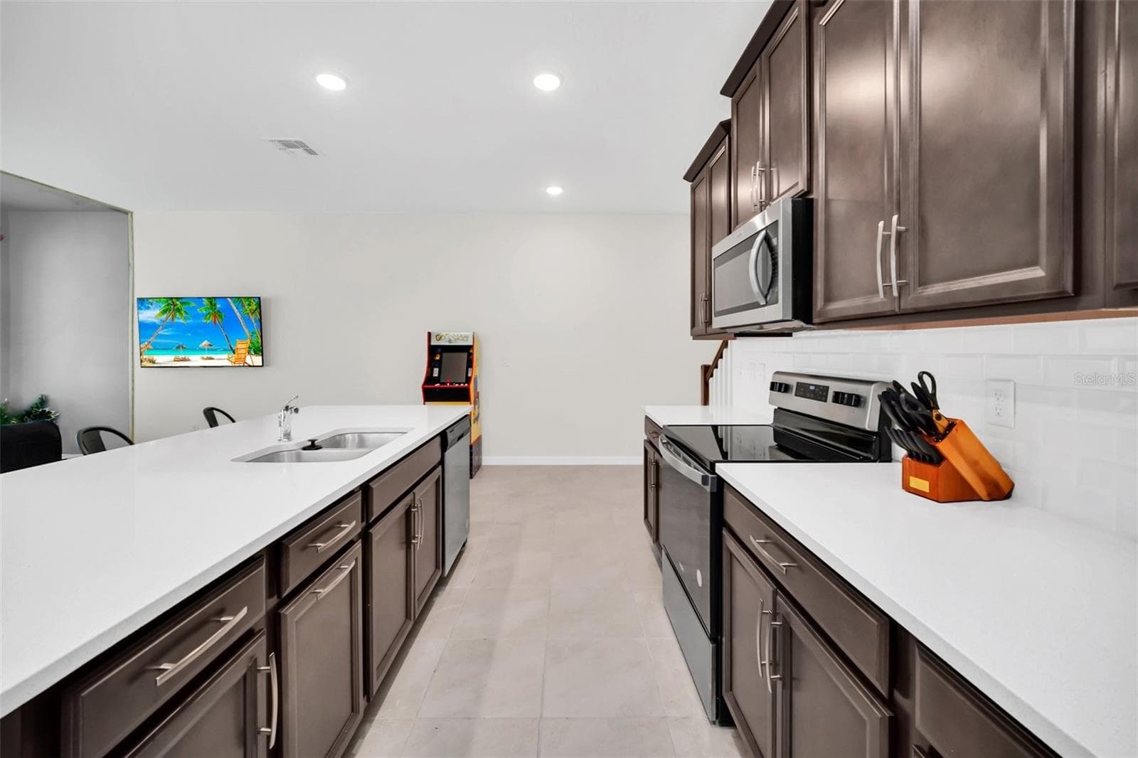 Townhouse at 1672 TROPICAL PALMS CIR, KISSIMMEE, photo 10 of 46