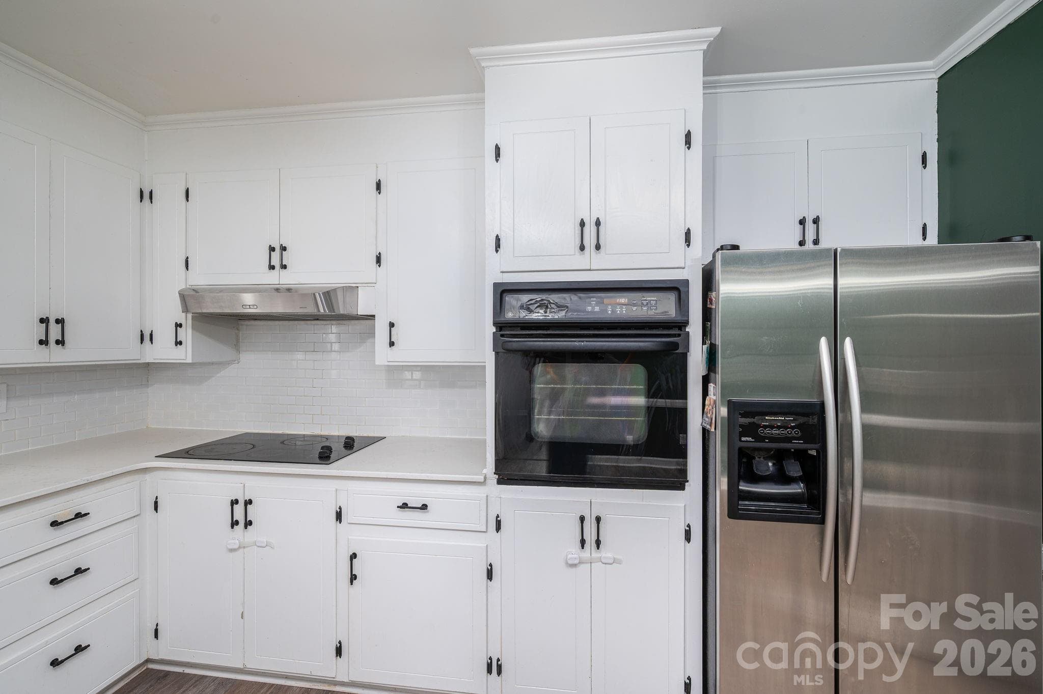 kitchen - 304 Windsor Drive, Shelby