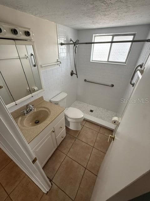 Bathroom - 2223 SUNSET DR #E24, BRADENTON