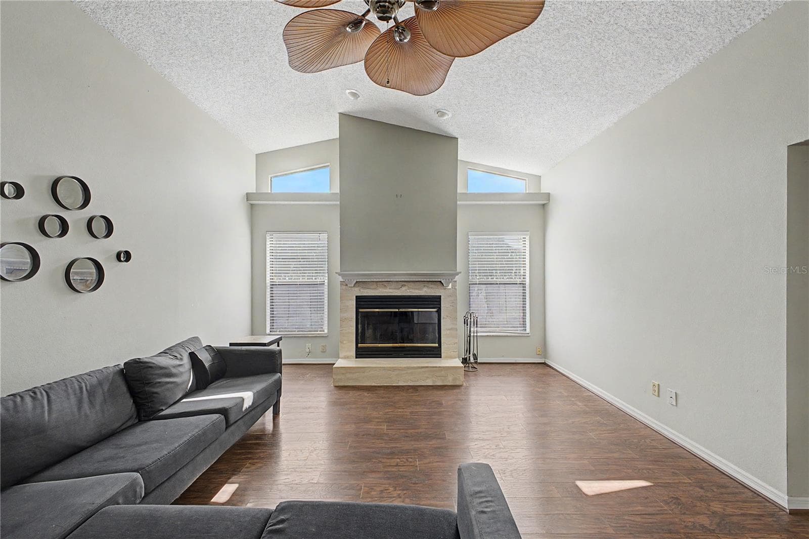 Single Family Residence at 1364 OVERLAND DR, SPRING HILL, photo 17 of 52