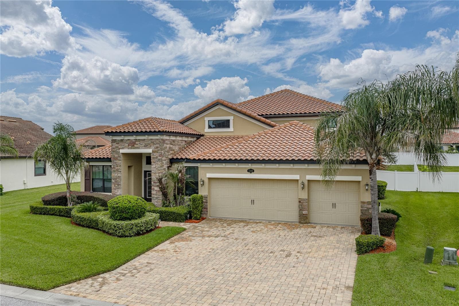 Single Family Residence at 1894 VIA LAGO DR, LAKELAND, photo 3 of 73