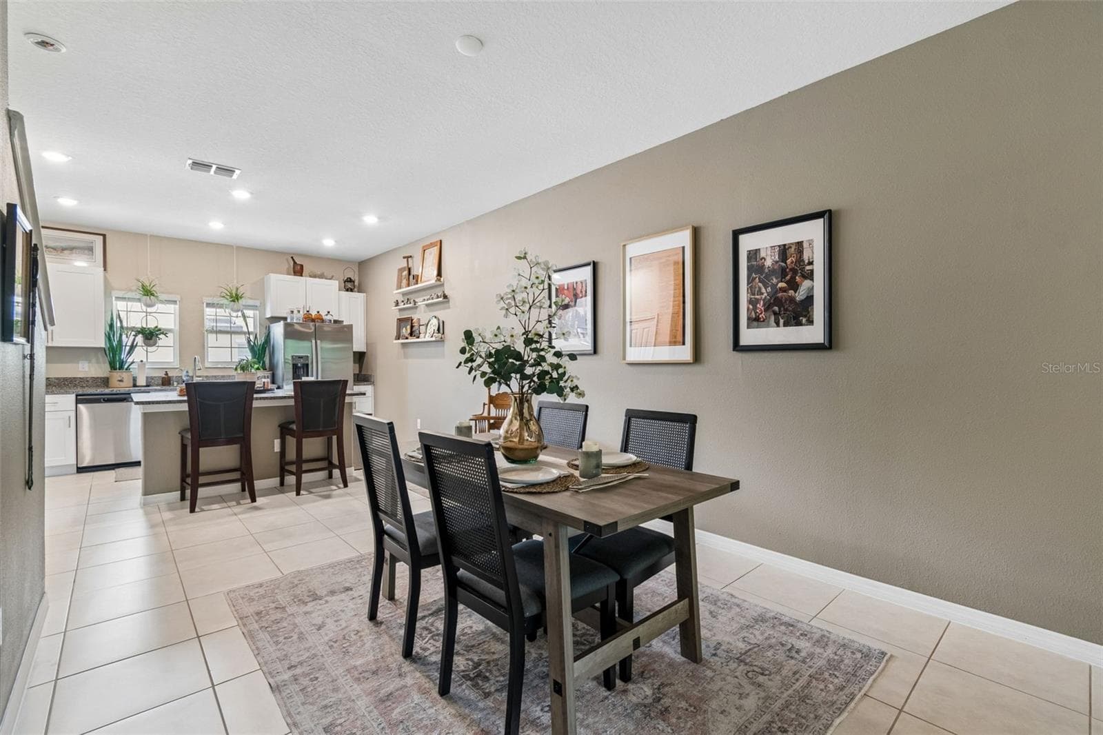Townhouse at 852 TENNYSON MILL CIR, TAMPA, photo 5 of 39