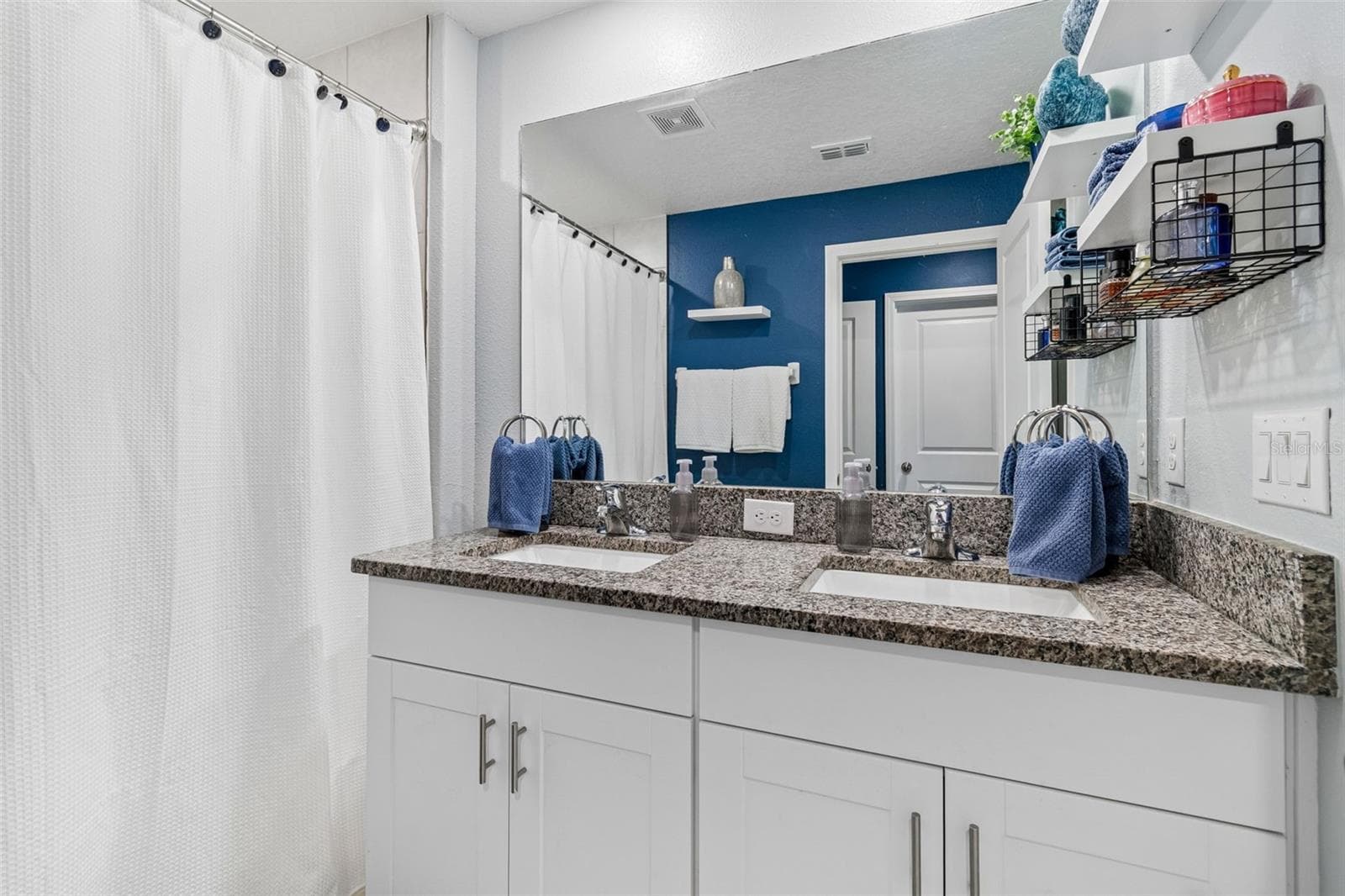Townhouse at 852 TENNYSON MILL CIR, TAMPA, photo 23 of 39