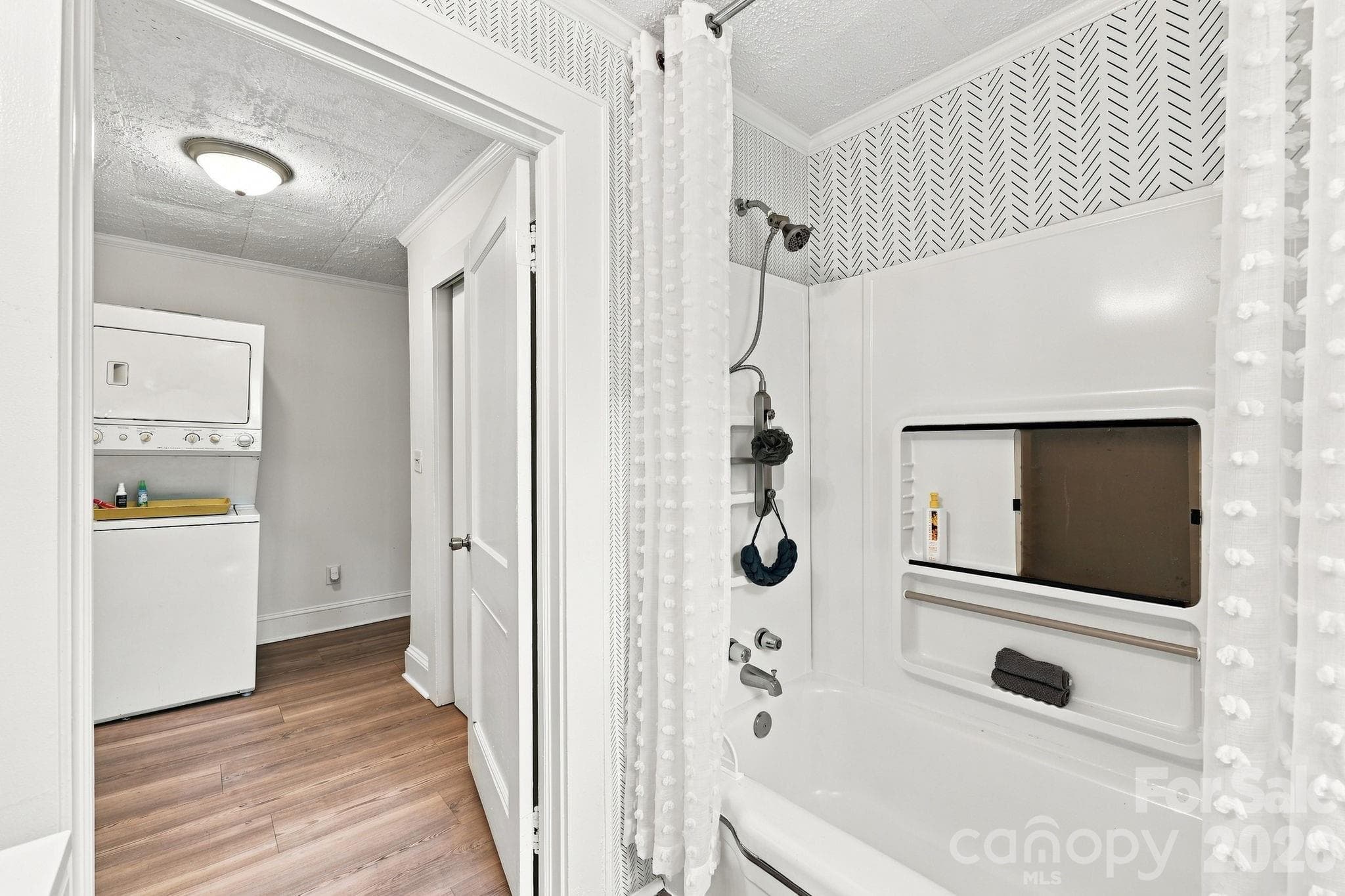 Single Family Residence at 74 Pinecrest Drive SW, Concord, photo 6 of 45