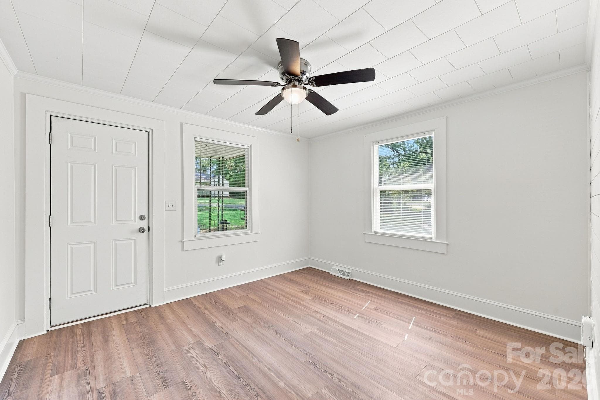 Single Family Residence at 74 Pinecrest Drive SW, Concord, photo 17 of 45