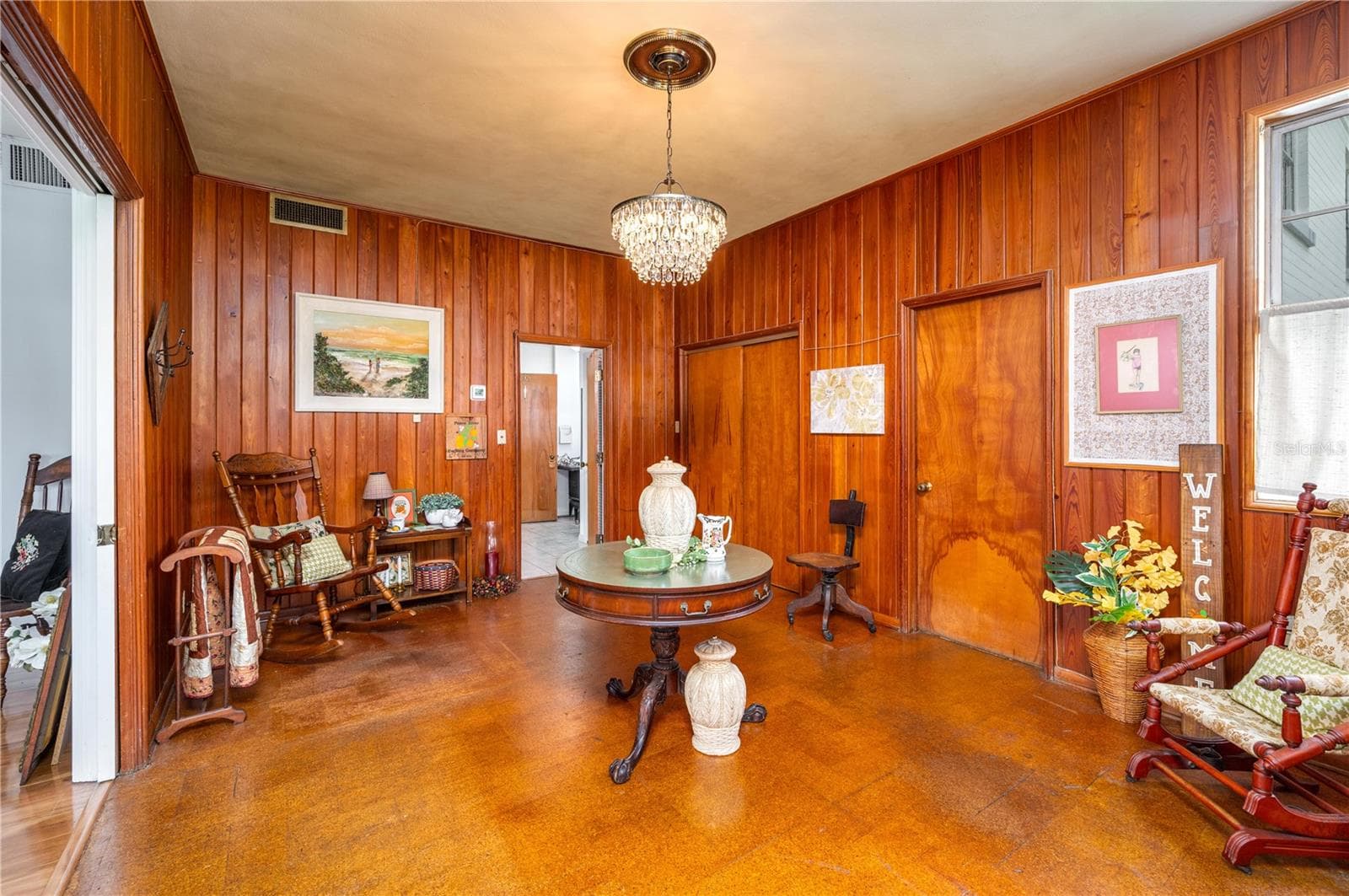 Den - 300 3RD ST NE, FORT MEADE