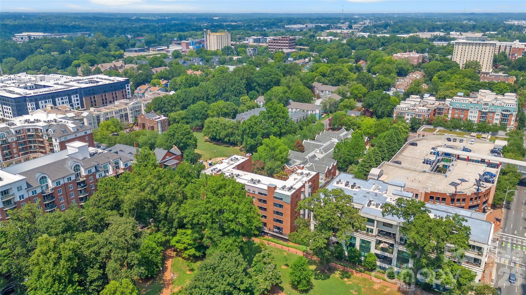 Condominium at 224 N Poplar Street, Charlotte, photo 27 of 34