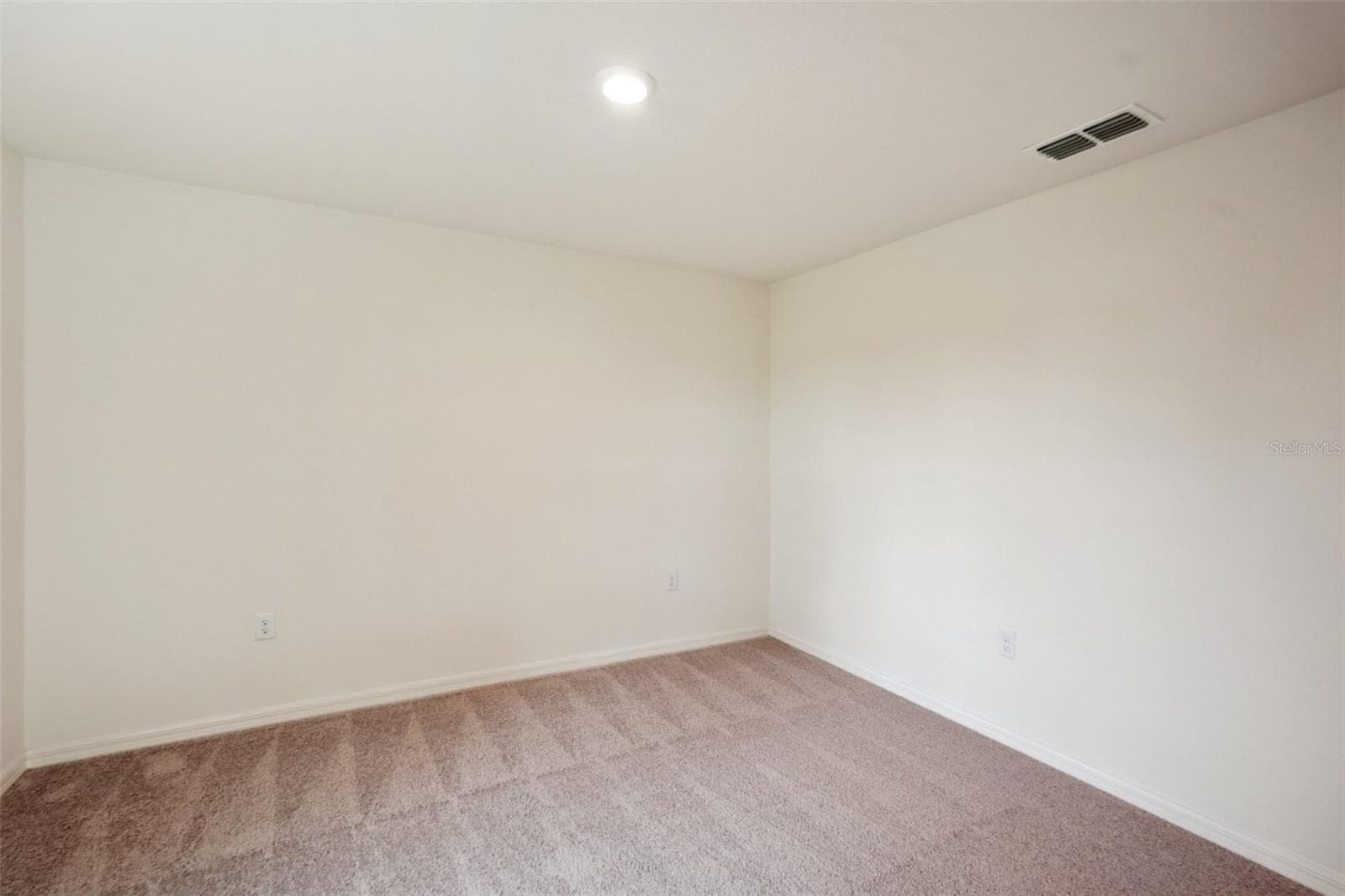 Single Family Residence at 16382 KINGBIRD RD, WEEKI WACHEE, photo 33 of 37