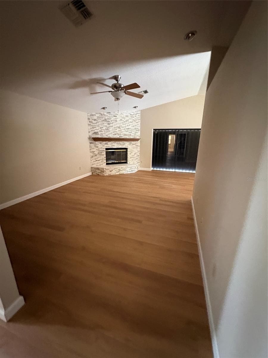 Living Room - 15810 REDINGTON DR, REDINGTON BEACH