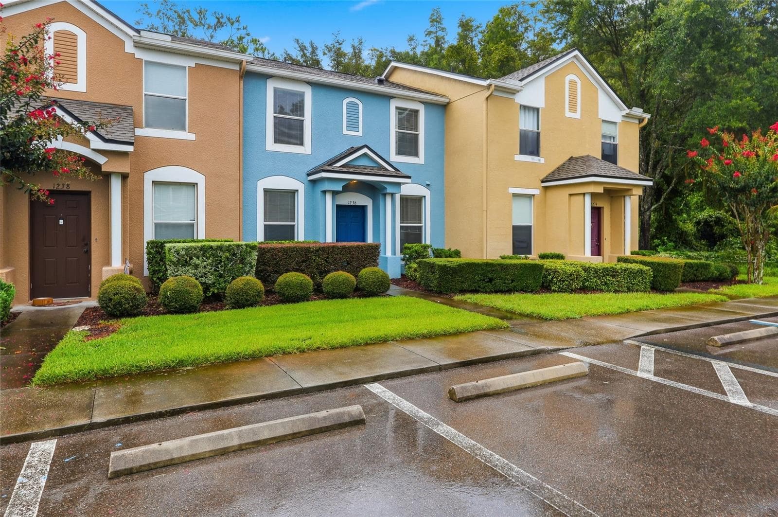 1236 BLENHEIM CT
