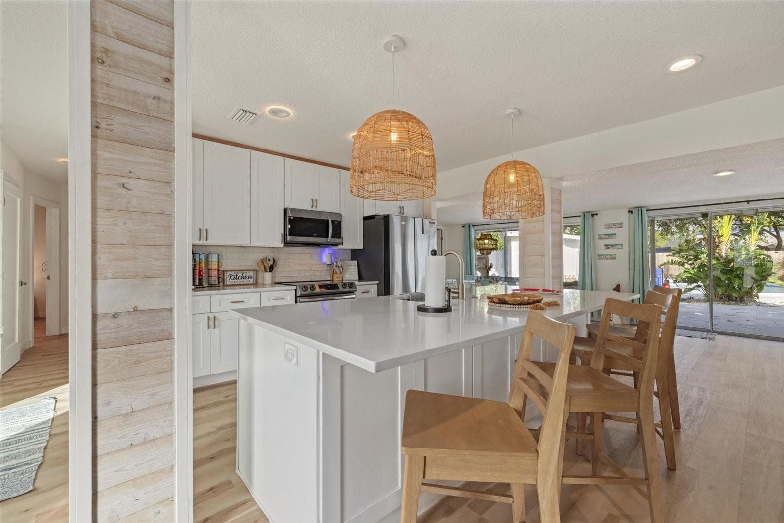 Kitchen - 2069 BOUGAINVILLEA ST, SARASOTA
