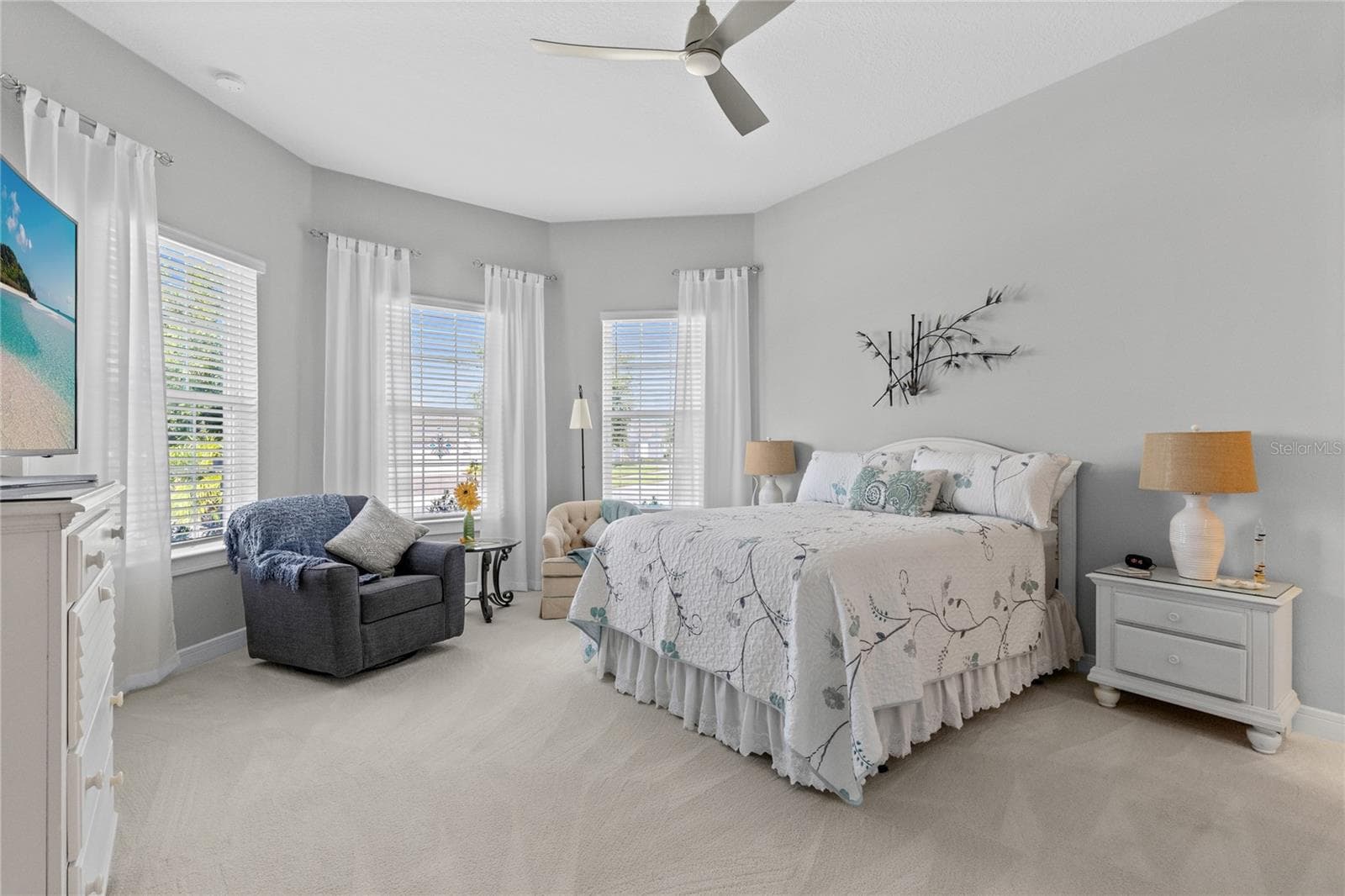 Bedroom 2 with ensuite full bath. - 2865 CHERRY BLOSSOM LOOP, ST CLOUD