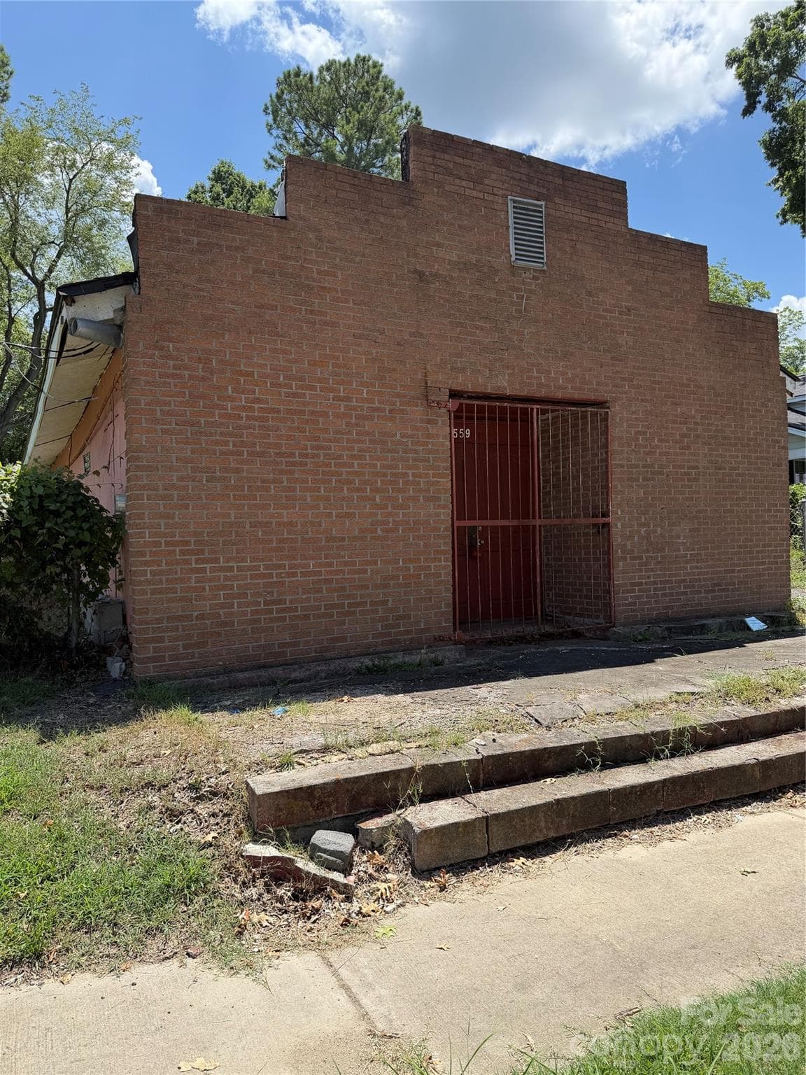 569 Pinckney Road