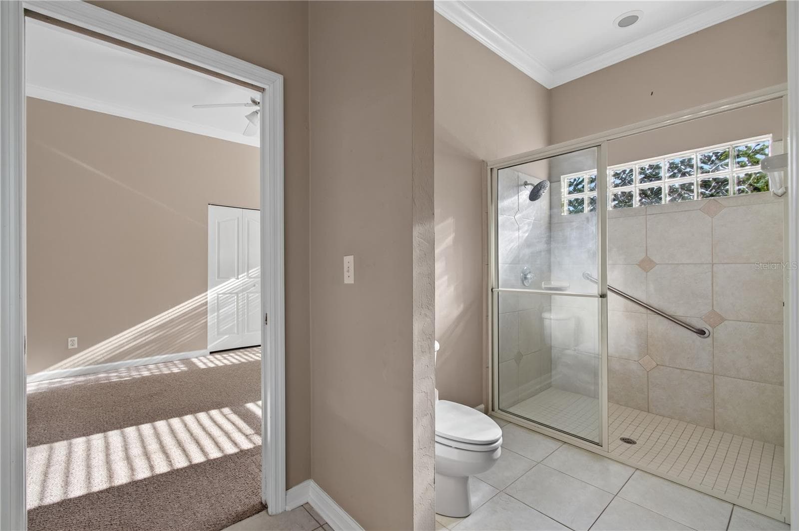 Tub Shower Combo - 12208 SW 9TH AVE, NEWBERRY