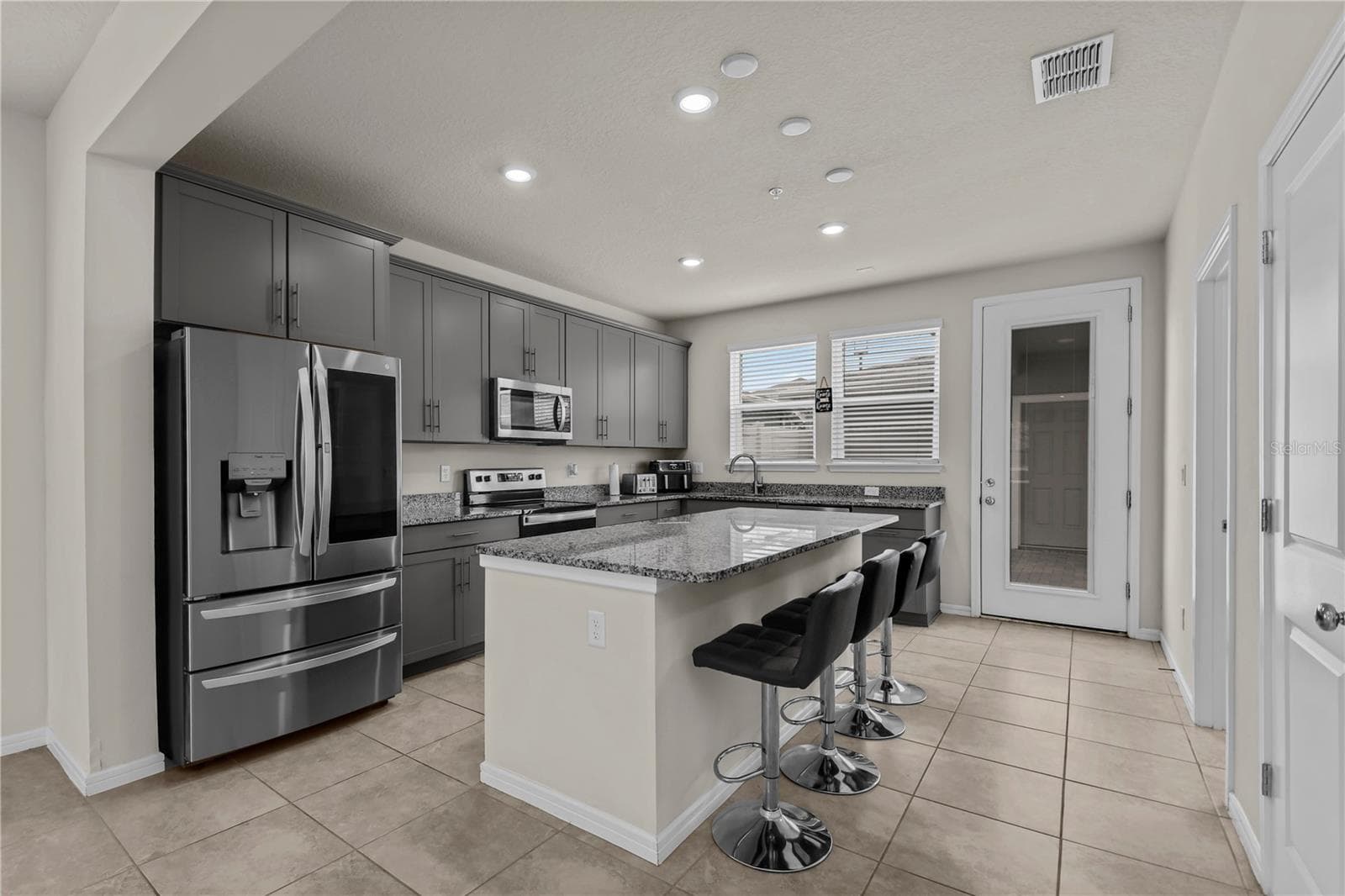 Townhouse at 14557 ORCHID ISLAND DR, ORLANDO, photo 12 of 35