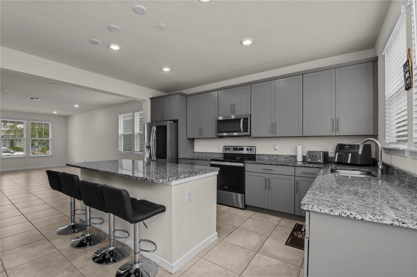 Townhouse at 14557 ORCHID ISLAND DR, ORLANDO, photo 13 of 35