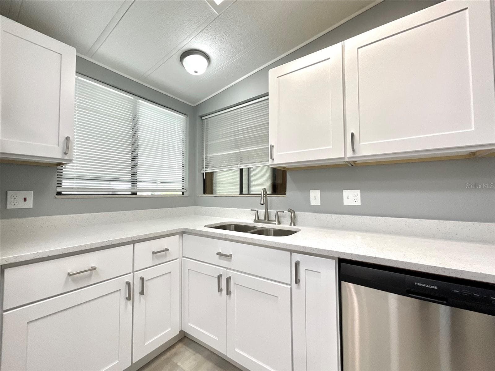 Manufactured Home at 2612 MCDANIEL DR, KISSIMMEE, photo 3 of 22