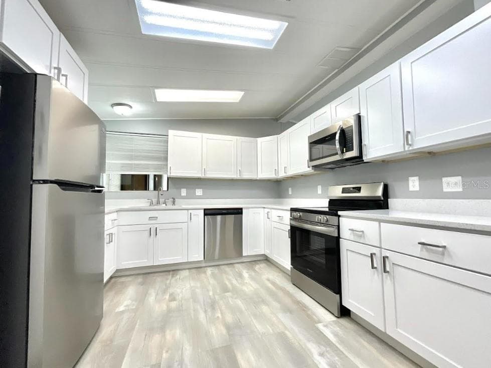 Manufactured Home at 2612 MCDANIEL DR, KISSIMMEE, photo 2 of 22