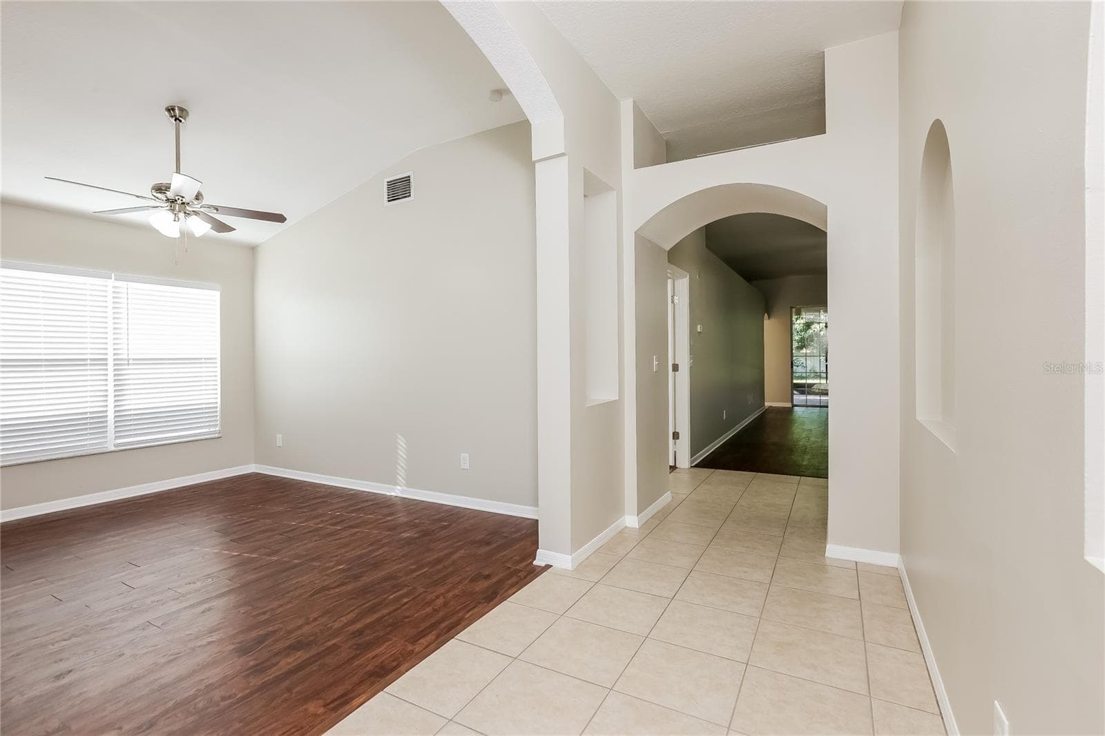 Single Family Residence at 1717 ERIN BROOKE DR, VALRICO, photo 2 of 15