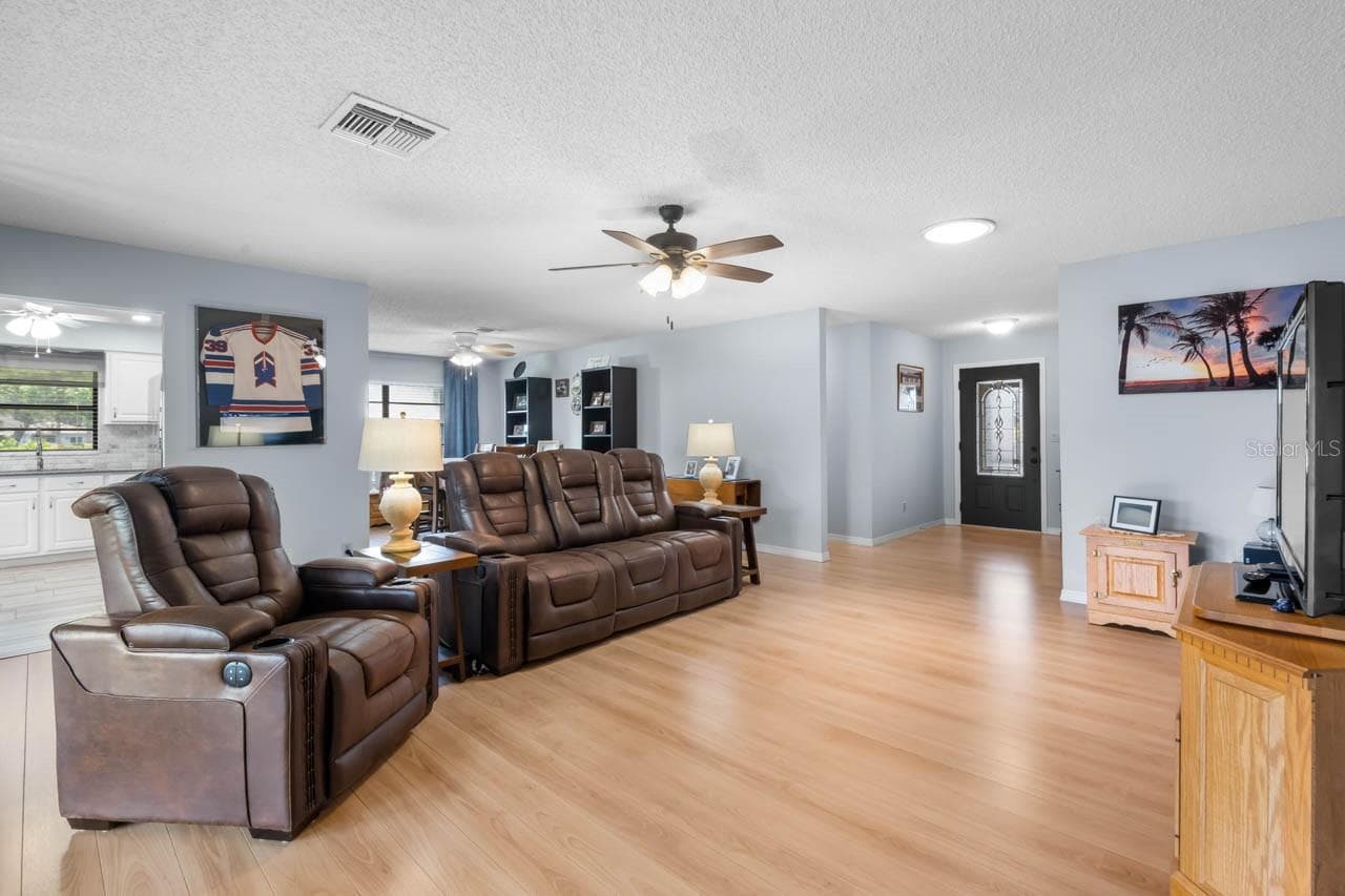 Condominium at 1317 LELAND DR, SUN CITY CENTER, photo 8 of 67