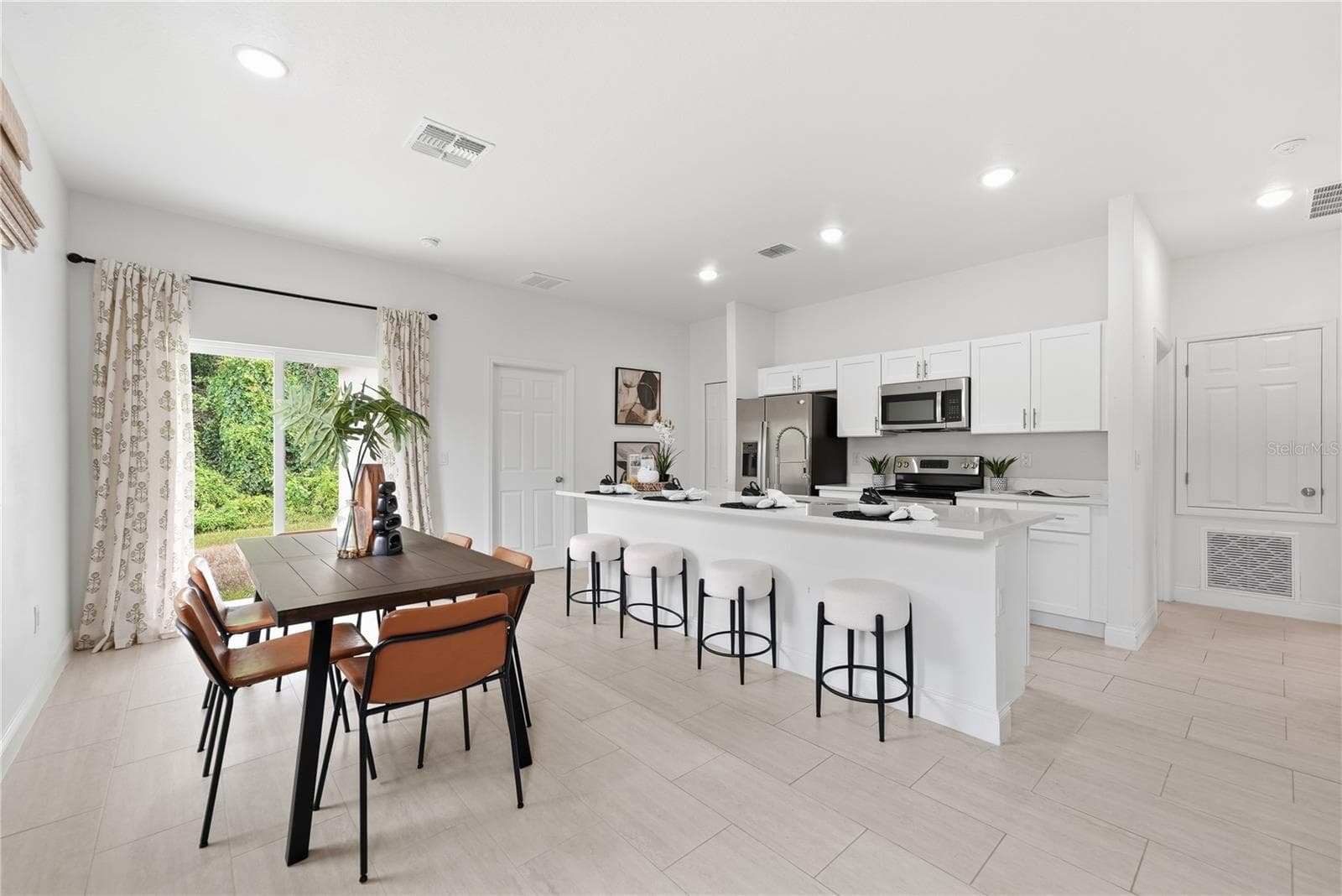 Single Family Residence at 5401 OLD CHENEY HWY, ORLANDO, photo 9 of 28